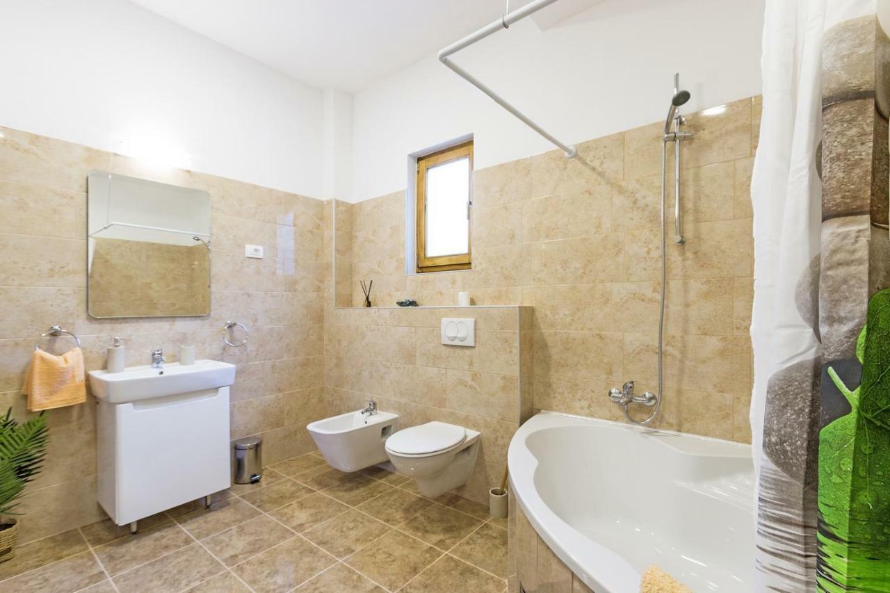 Cozy Apartment 10 Min From The Beach PUY Eksteriør bilde