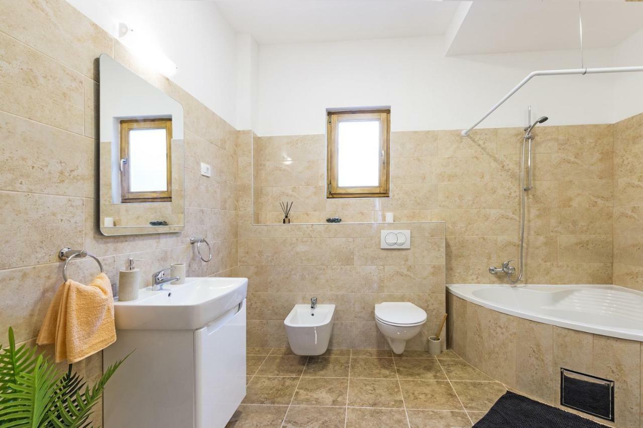 Cozy Apartment 10 Min From The Beach PUY Eksteriør bilde